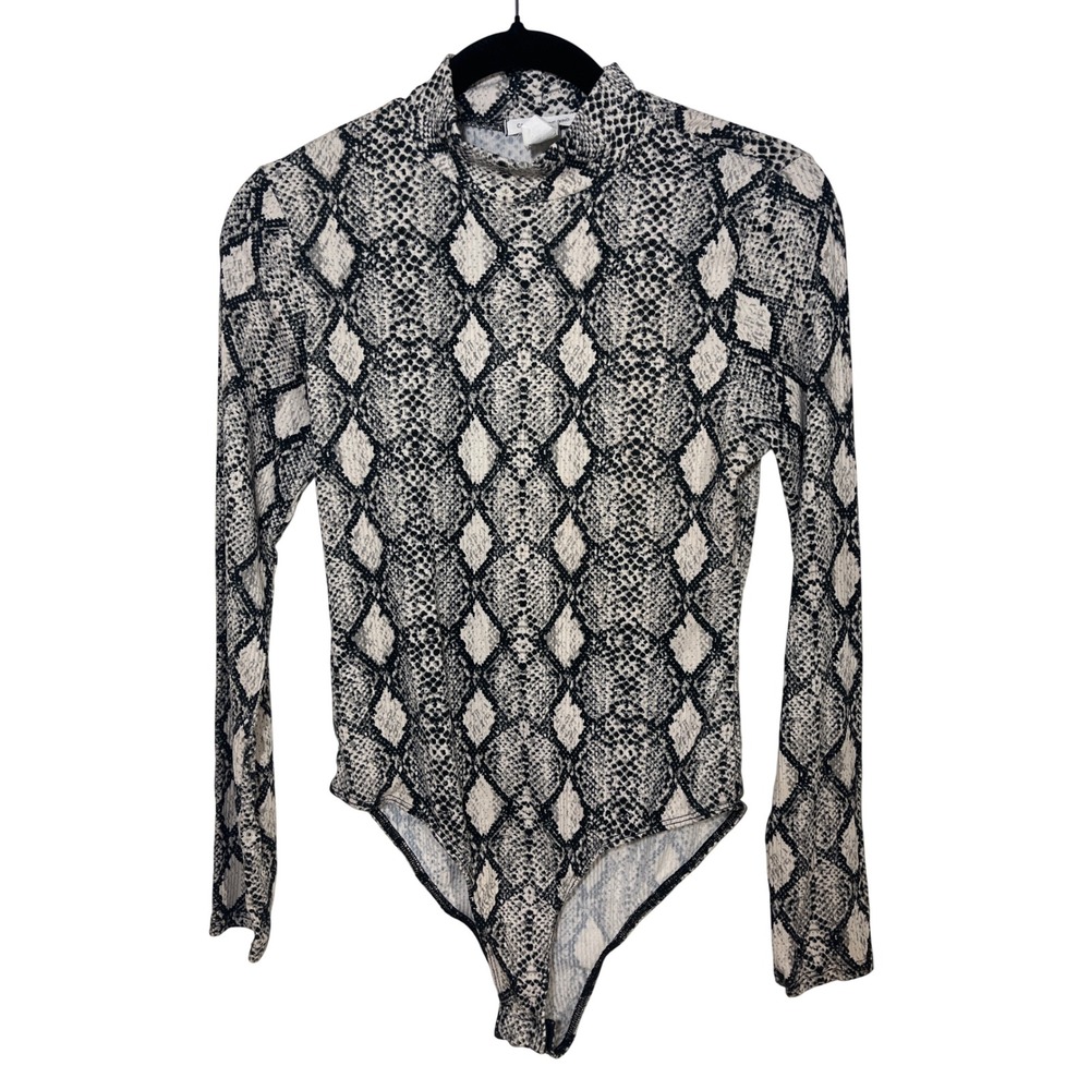 Caution To the Wind Bodysuit Women M Gray Snakeskin Mock Neck Ribbed Long Sleeve